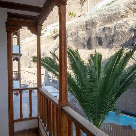 Los Gigantes Next To The Beach By Dreamhomestenerife *